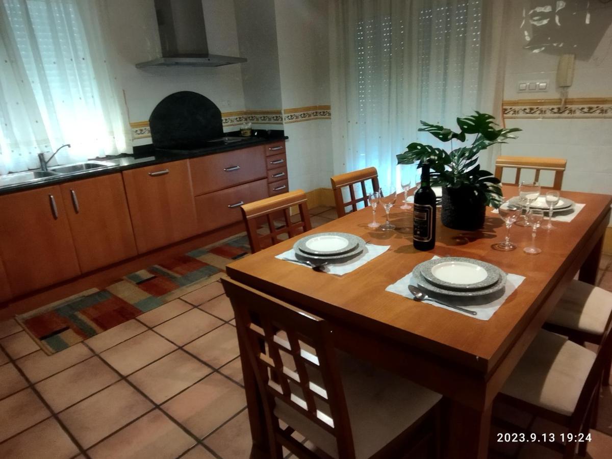 Los Avellanos De Santillana Queveda Extérieur photo